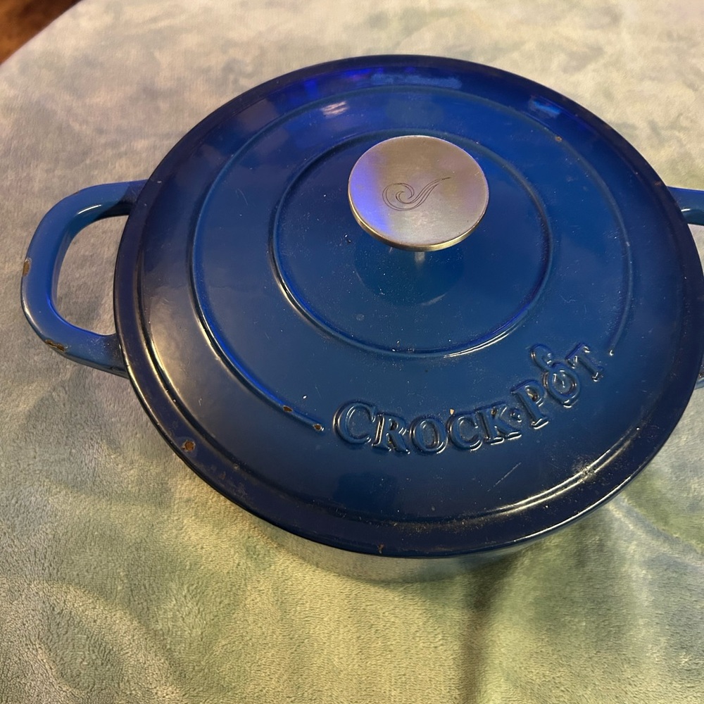 Crock-Pot Blue Cast Iron Dutch Oven